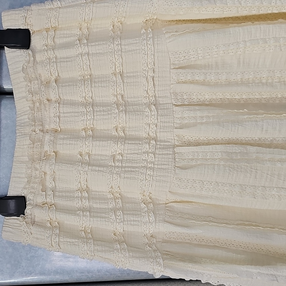 Good Luck Gem Elegant Cream Maxi Lace Skirt, S - Picture 2 of 6